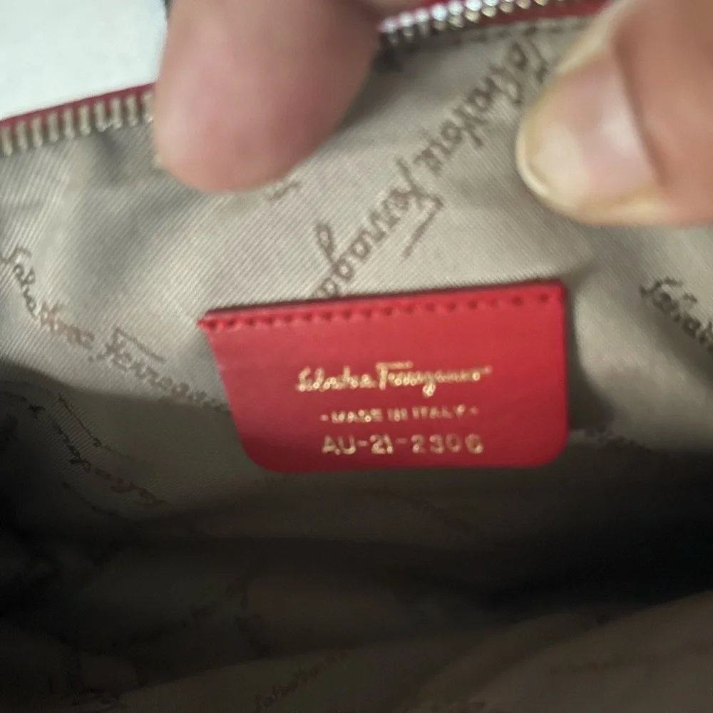 🔥 SALVATORE🔥 FERRAGAMO🔥Red 🔥Mini 🔥Bag 🔥Handbag - Picture 7 of 7